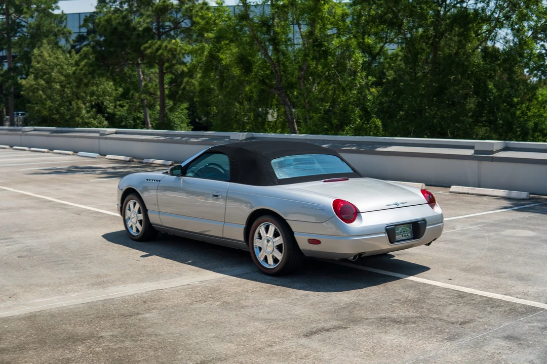 2004 Ford Thunderbird 11th Gen - Image 21 of 31