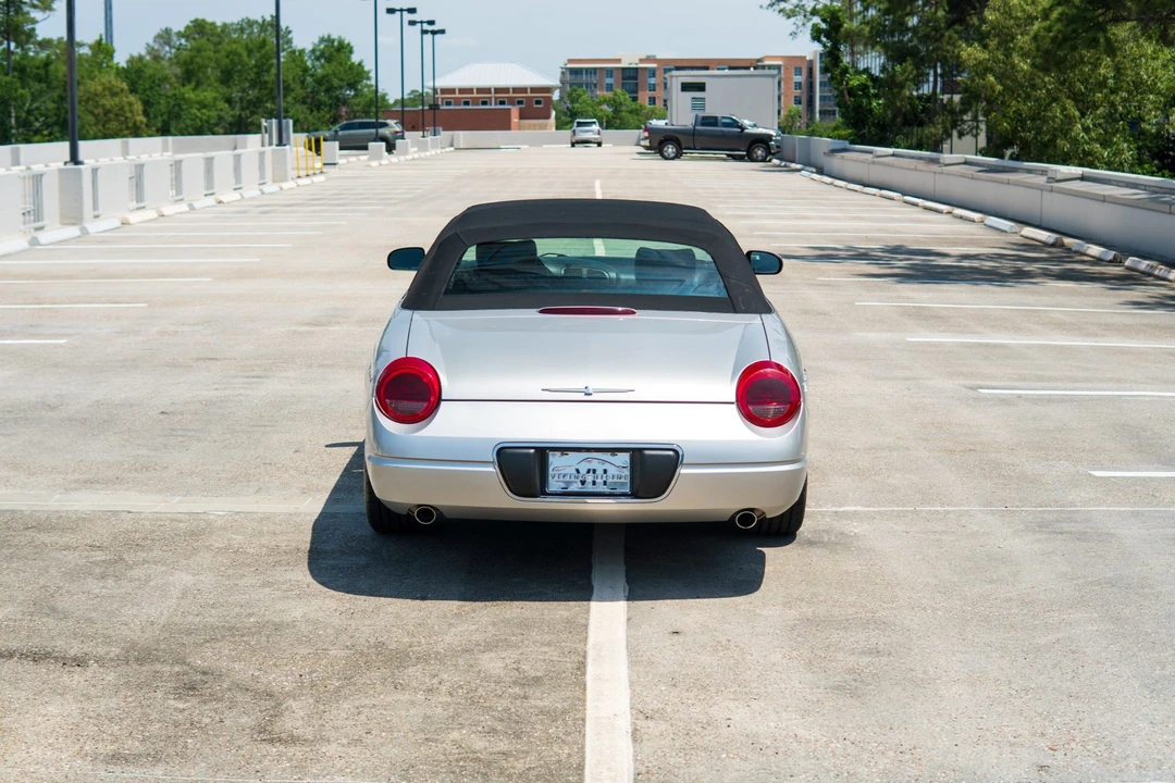 2004 Ford Thunderbird 11th Gen - Image 23 of 31