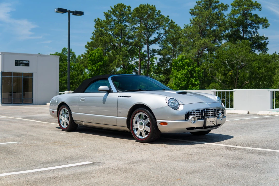 2004 Ford Thunderbird 11th Gen - Image 27 of 31