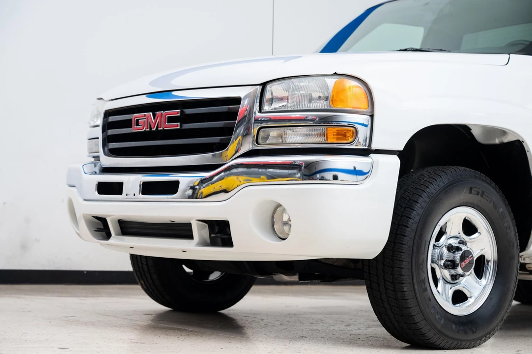 2004 GMC Sierra 2nd Gen - Image 11 of 31