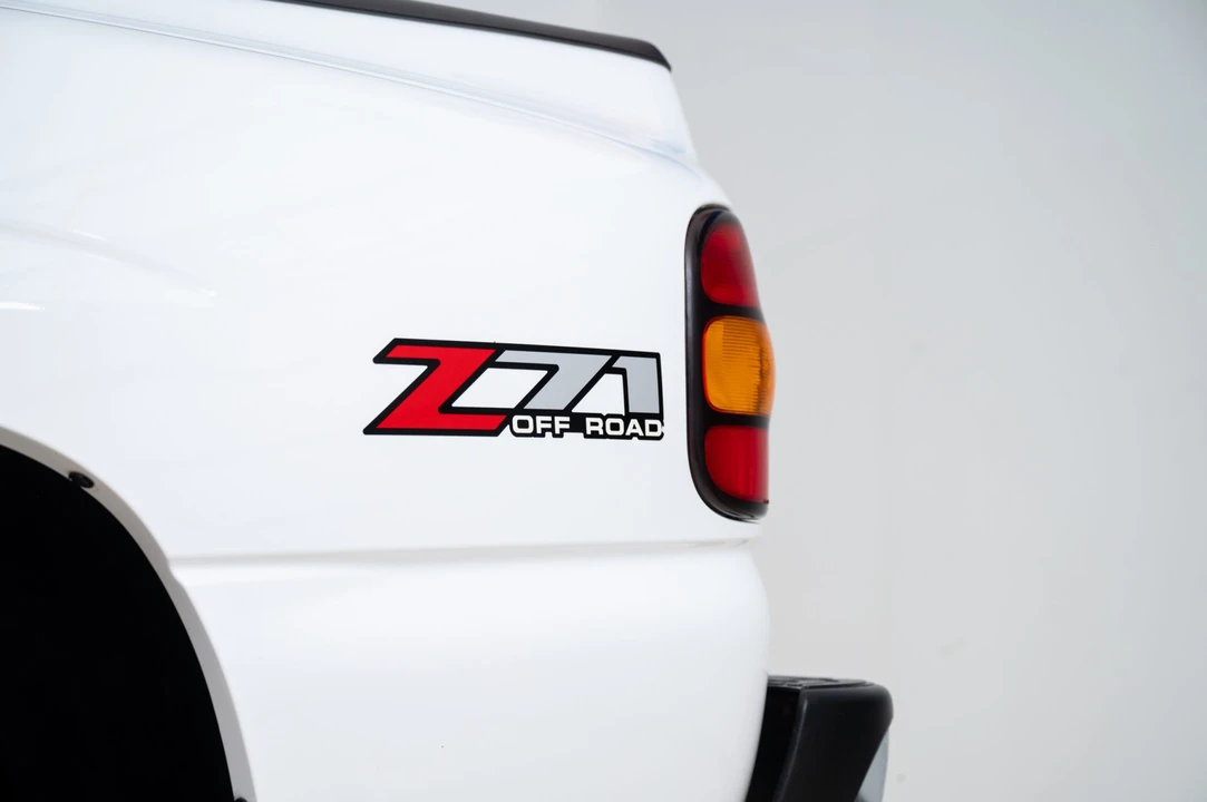 2004 GMC Sierra 2nd Gen - Image 23 of 31