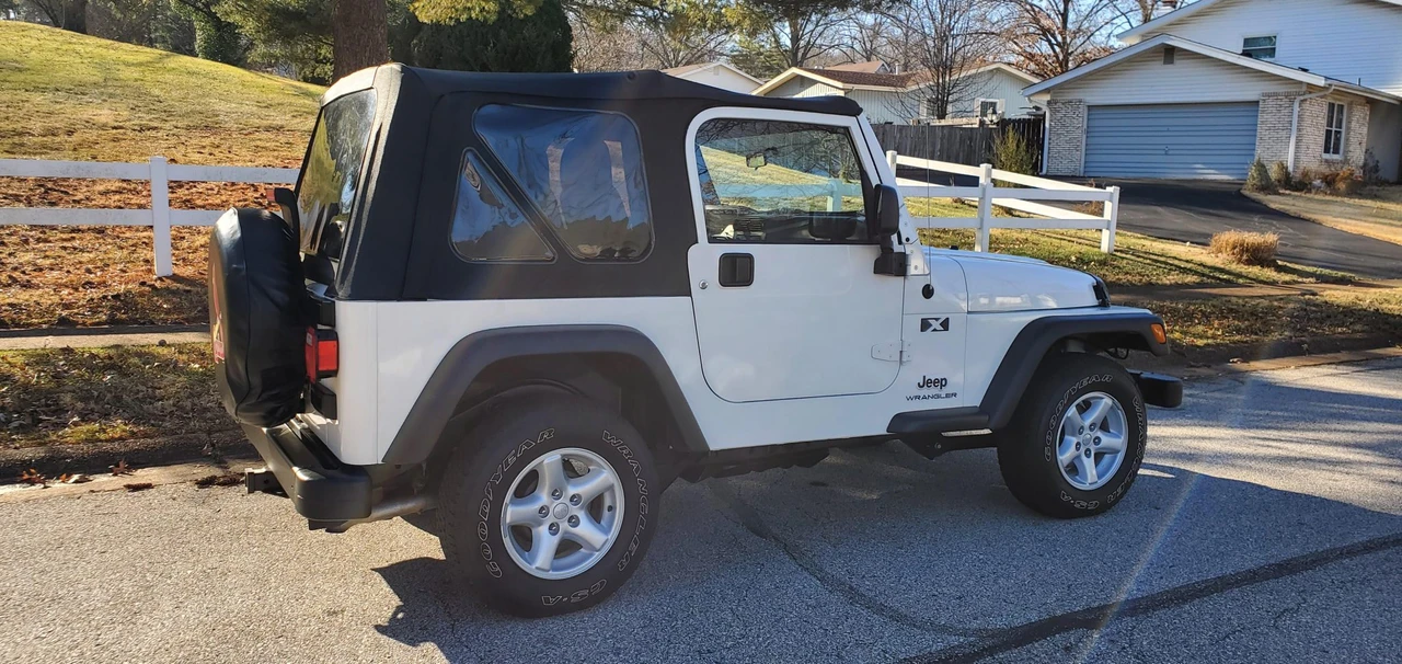 2004 Jeep TJ Wrangler - Image 21 of 31
