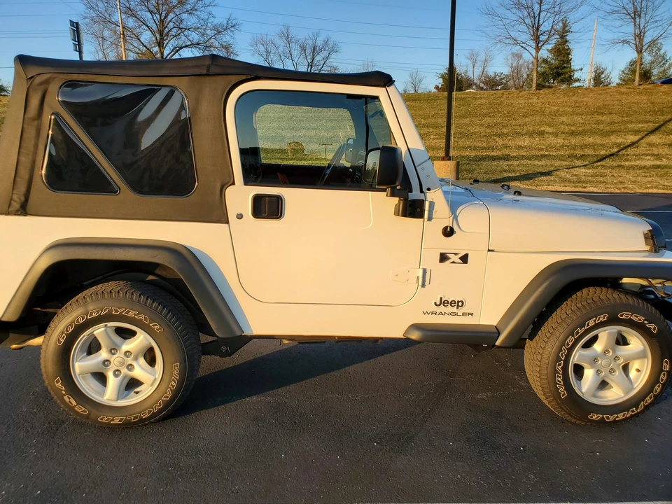 2004 Jeep TJ Wrangler - Image 23 of 31