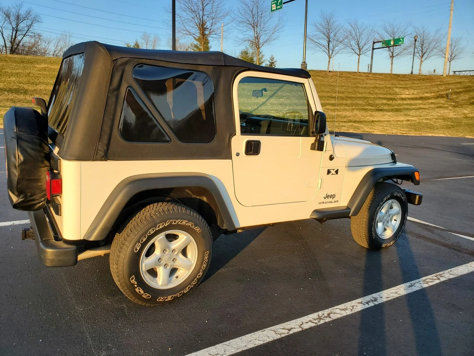 2004 Jeep TJ Wrangler - Image 20 of 31