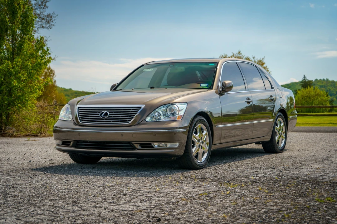 2004 Lexus LS 3rd Gen - Image 2 of 31