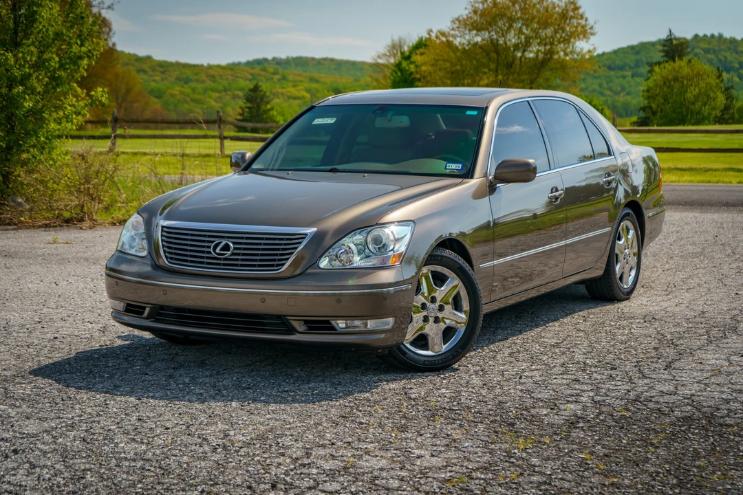 2004 Lexus LS 3rd Gen - Image 7 of 31