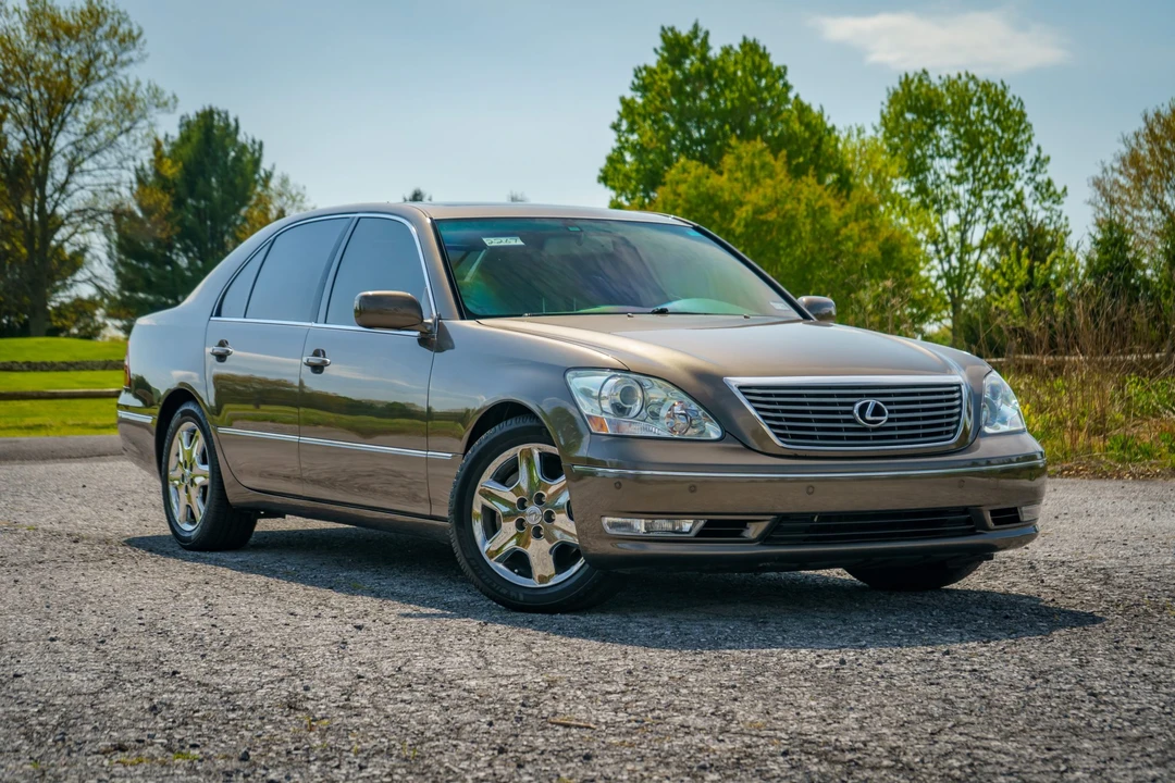 2004 Lexus LS 3rd Gen - Image 29 of 31