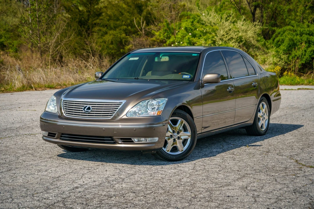 2004 Lexus LS 3rd Gen - Image 5 of 31
