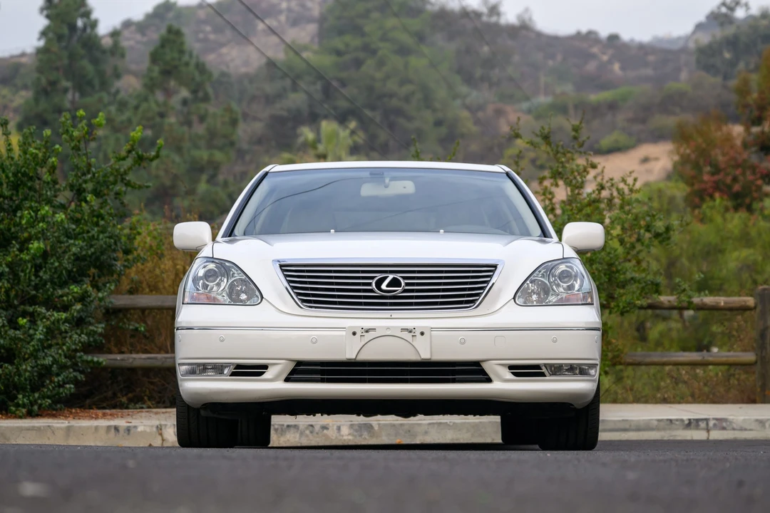 2004 Lexus LS 3rd Gen - Image 3 of 31