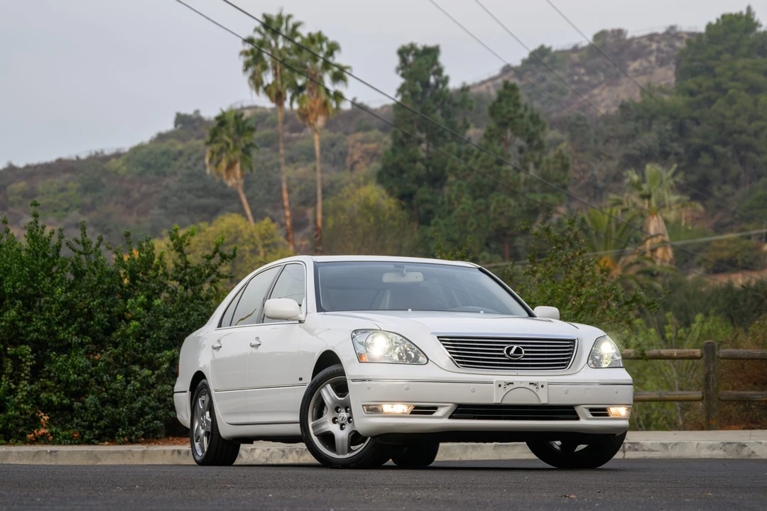 2004 Lexus LS 3rd Gen - Image 15 of 31