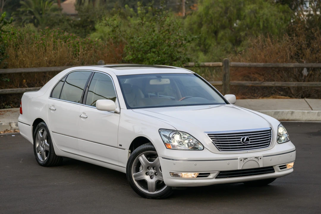 2004 Lexus LS 3rd Gen - Image 14 of 31