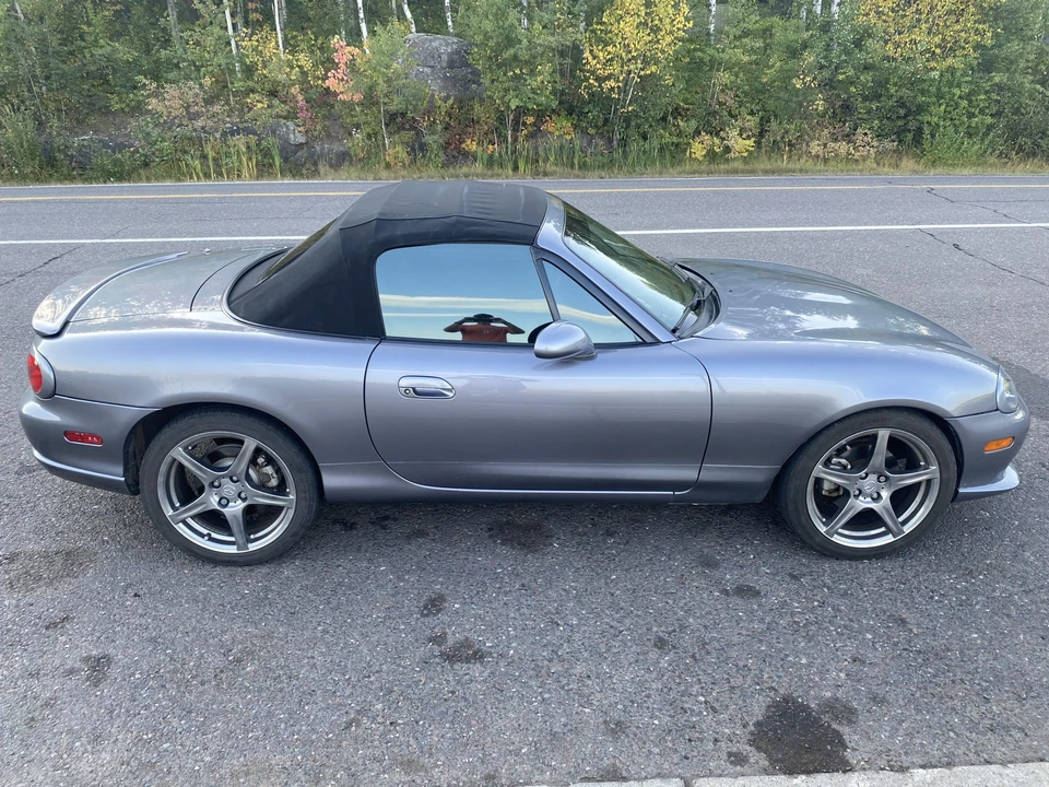 2004 Mazda NB Mazdaspeed MX-5 Miata - Image 12 of 31