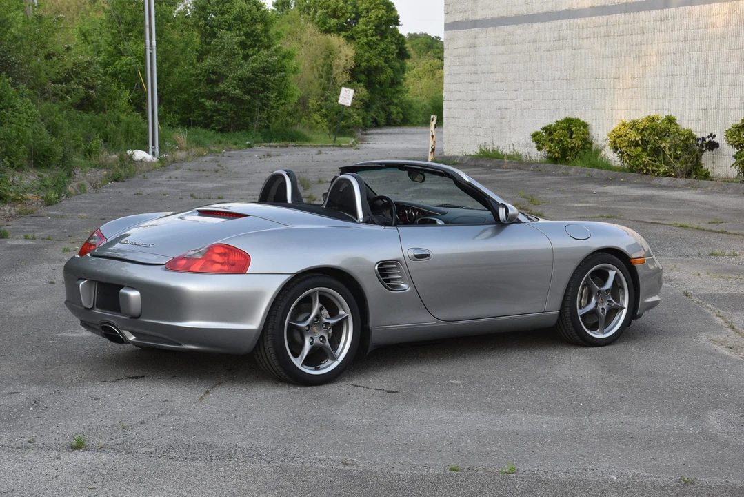 2004 Porsche 986 Boxster S - Image 24 of 31