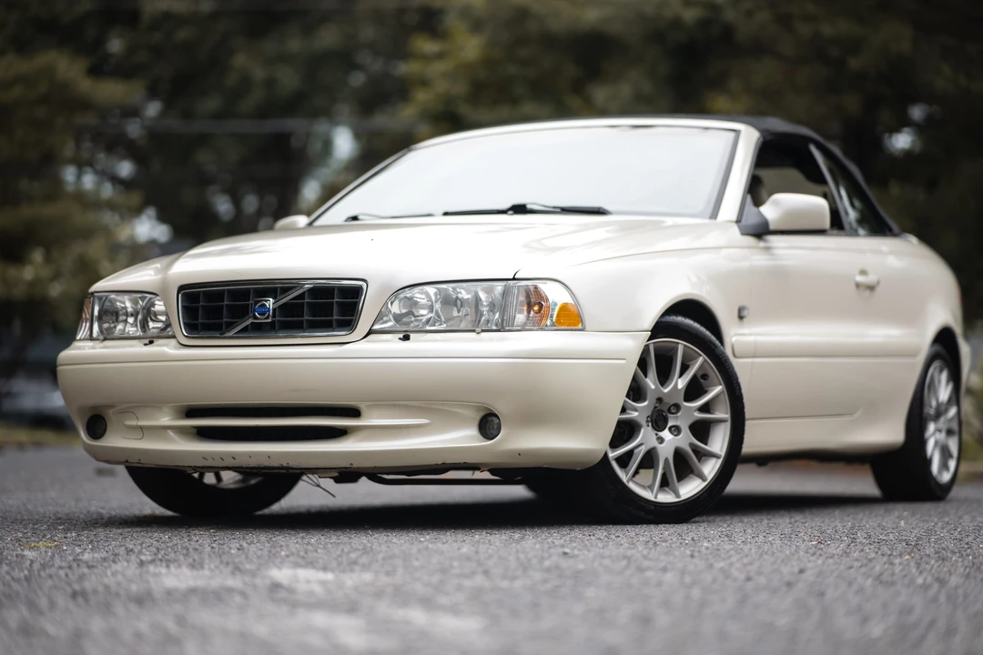 2004 Volvo C70 1st Gen - Image 3 of 31
