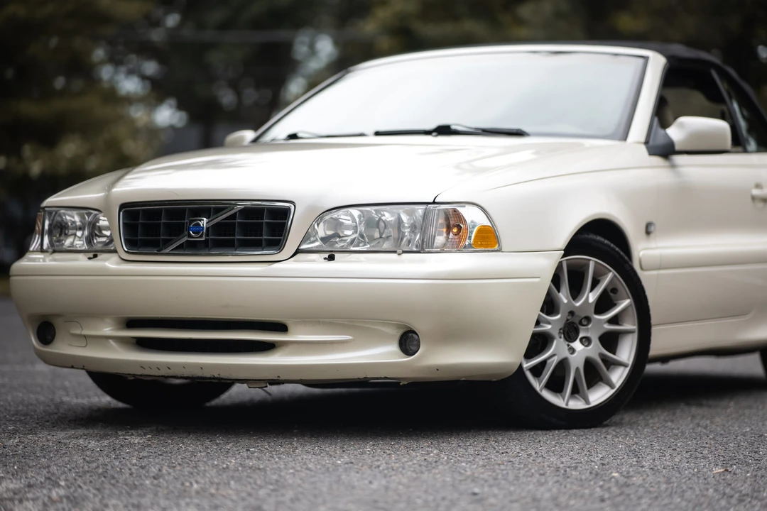 2004 Volvo C70 1st Gen - Image 27 of 31