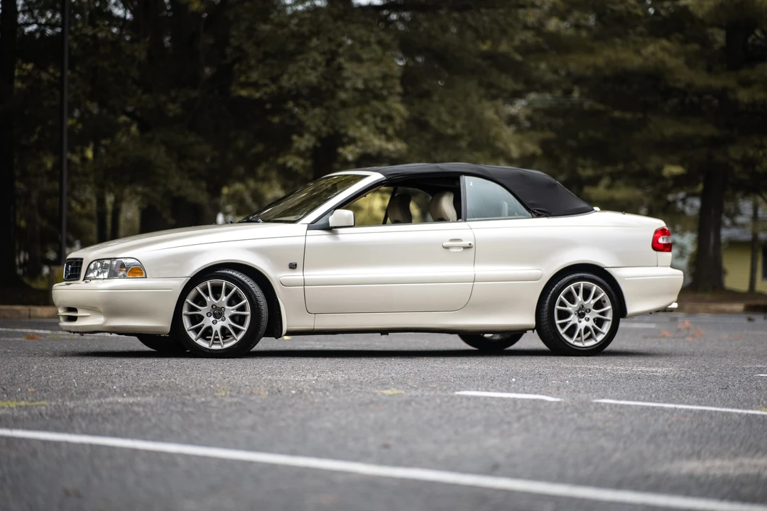 2004 Volvo C70 1st Gen - Image 9 of 31