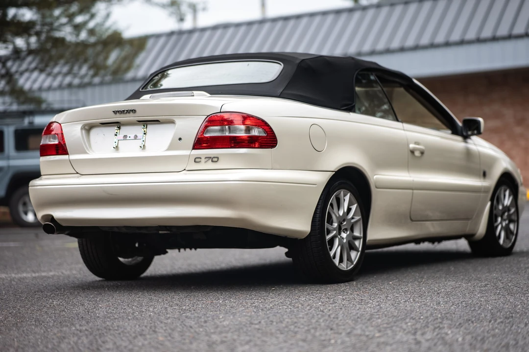 2004 Volvo C70 1st Gen - Image 18 of 31