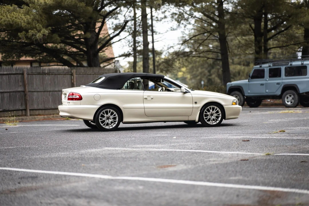 2004 Volvo C70 1st Gen - Image 24 of 31
