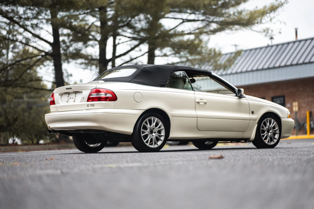 2004 Volvo C70 1st Gen - Image 21 of 31