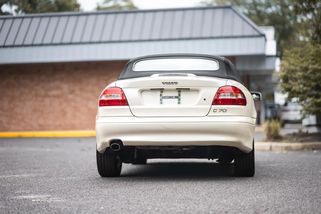 2004 Volvo C70 1st Gen - Image 17 of 31