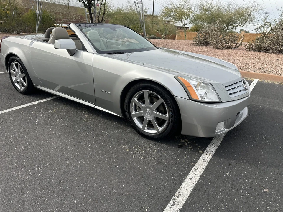 2005 Cadillac XLR - Image 21 of 31