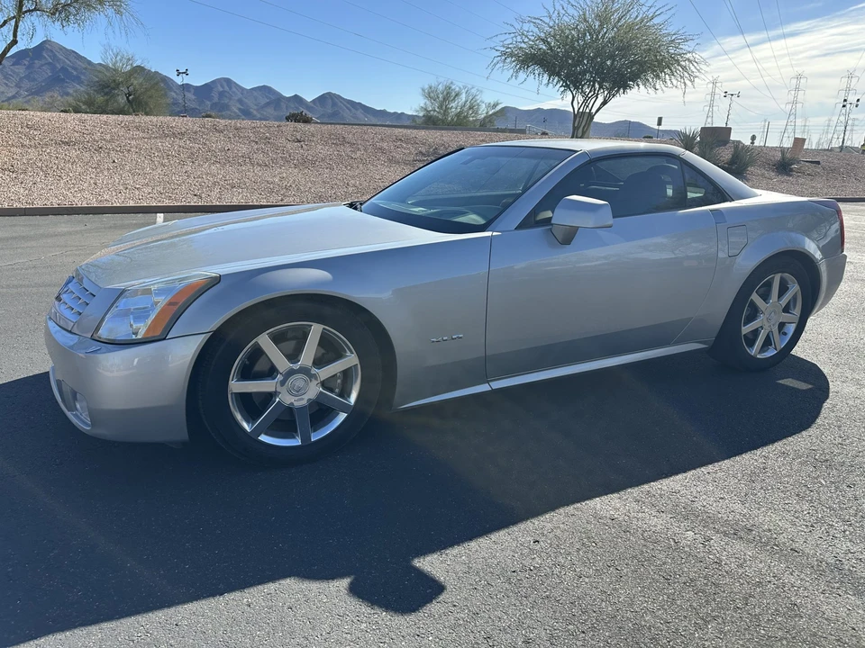 2005 Cadillac XLR - Image 5 of 31