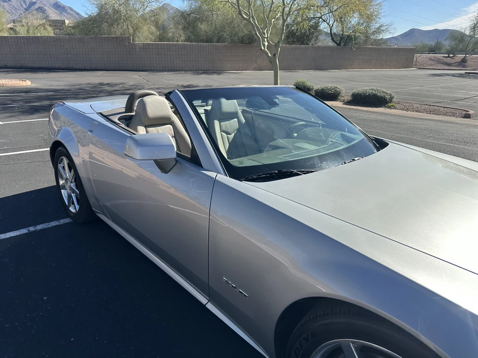 2005 Cadillac XLR - Image 15 of 31