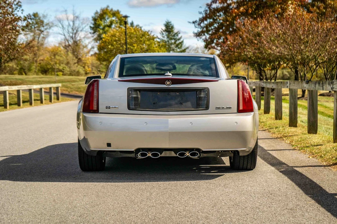 2005 Cadillac XLR - Image 25 of 31