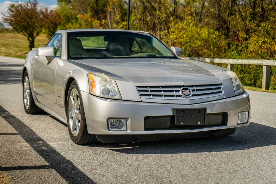 2005 Cadillac XLR - Image 31 of 31