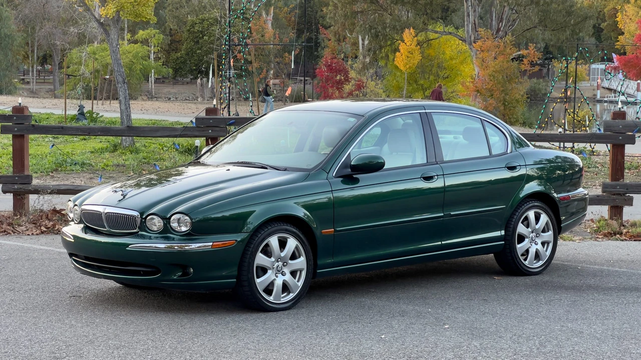 2005 Jaguar X-Type - Image 2 of 31