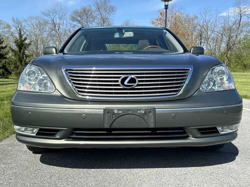 2005 Lexus LS 3rd Gen - Image 6 of 31