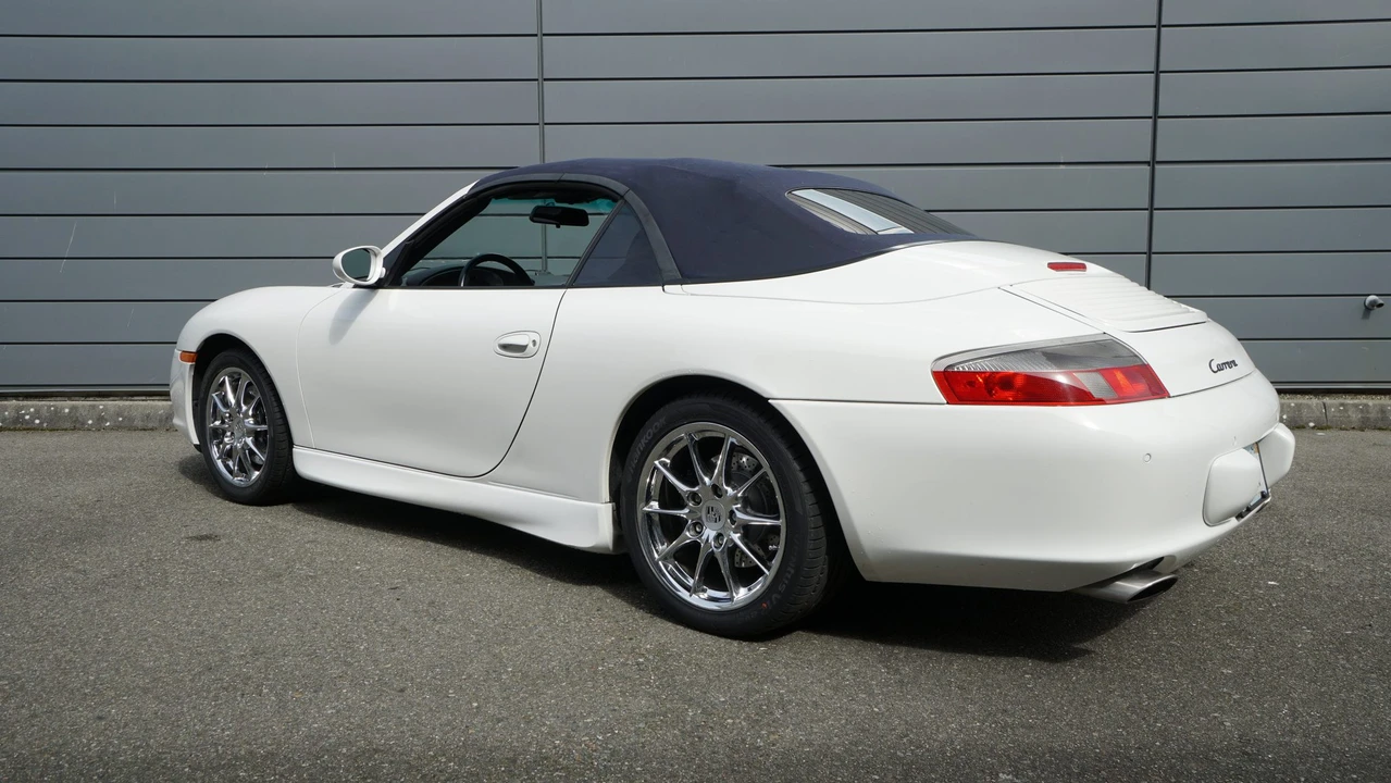 2005 Porsche 997 Carrera - Image 10 of 31