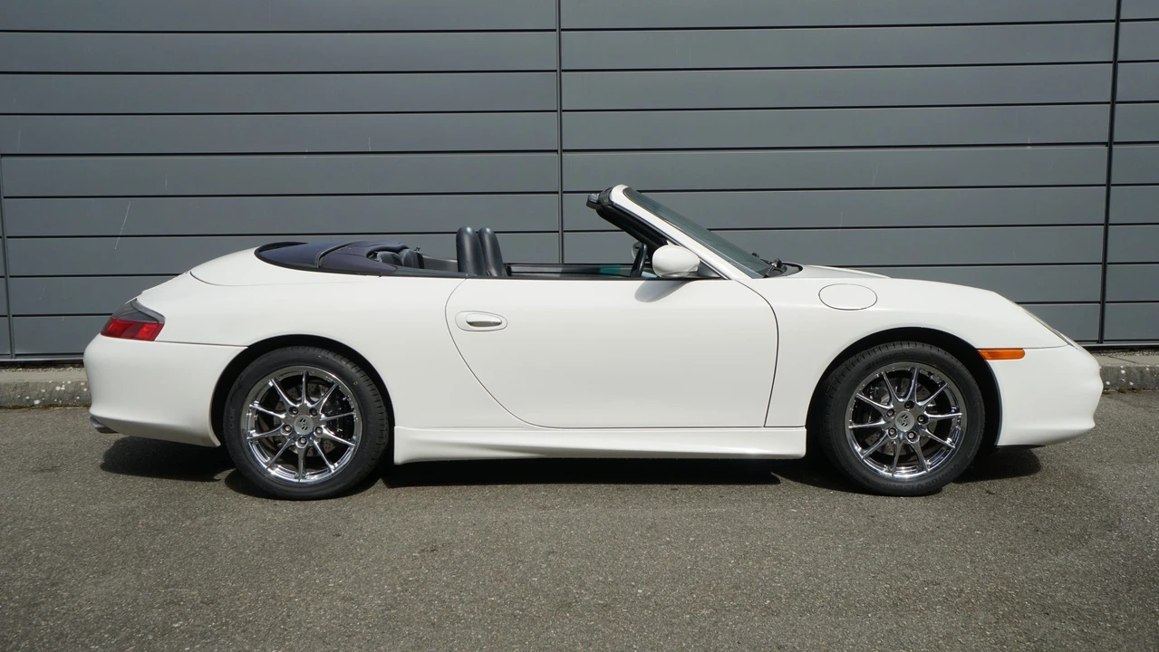 2005 Porsche 997 Carrera - Image 18 of 31