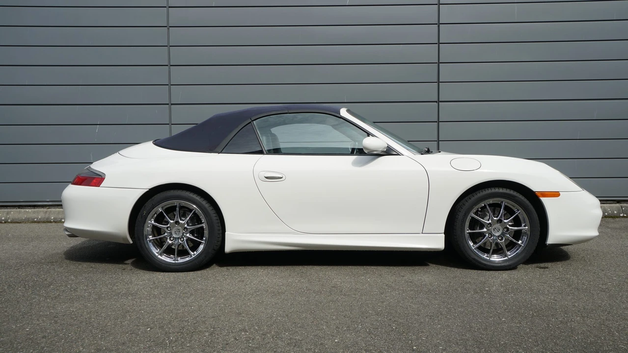 2005 Porsche 997 Carrera - Image 19 of 31