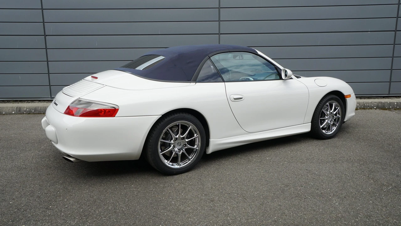 2005 Porsche 997 Carrera - Image 16 of 31