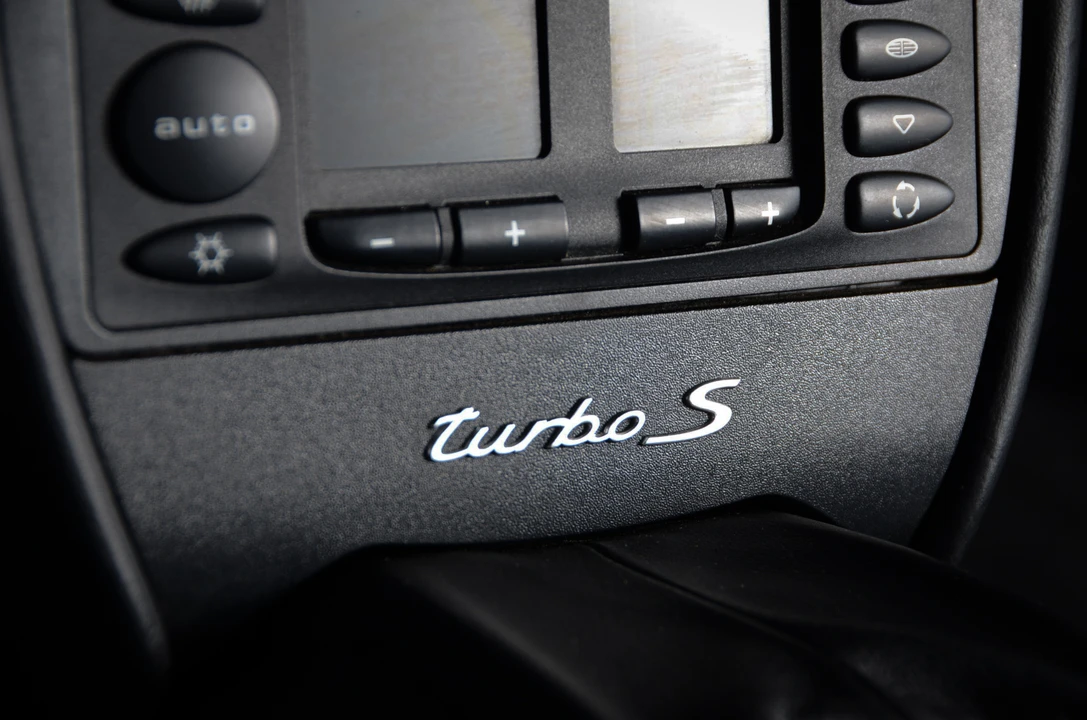 2005 Porsche 996 Turbo - Image 22 of 31