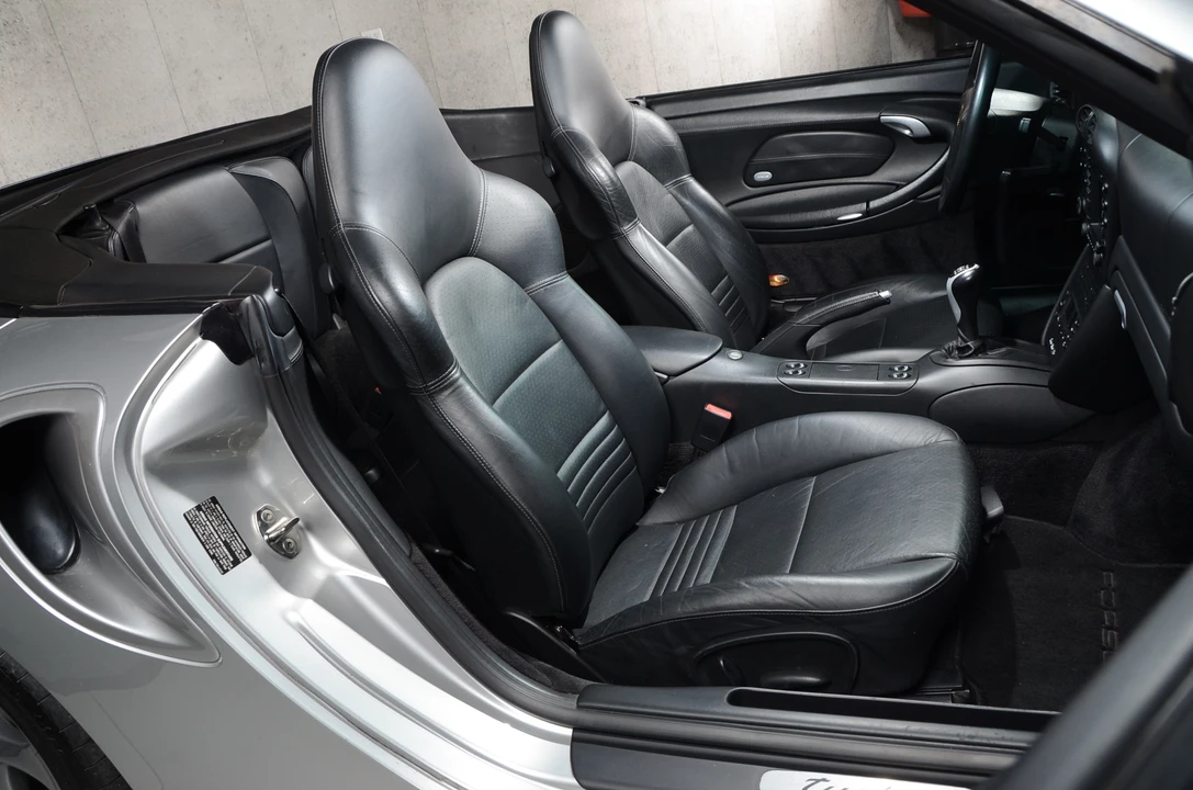 2005 Porsche 996 Turbo - Image 18 of 31