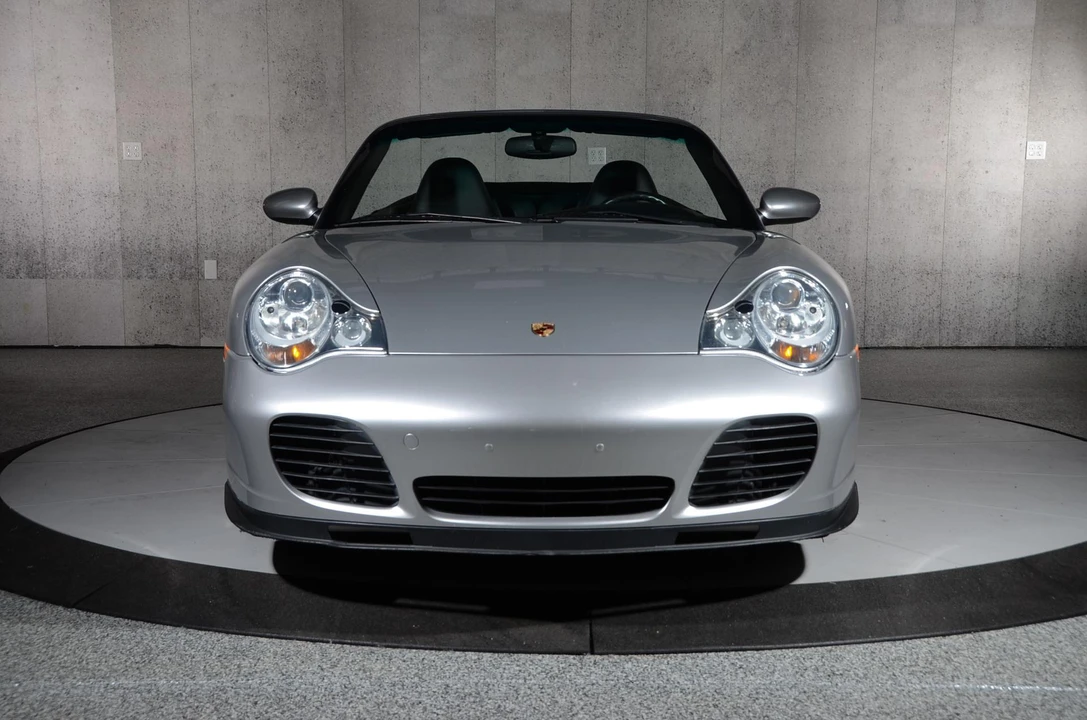 2005 Porsche 996 Turbo - Image 12 of 31