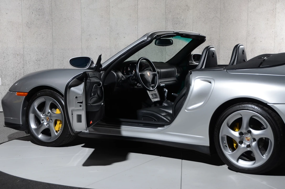 2005 Porsche 996 Turbo - Image 13 of 31