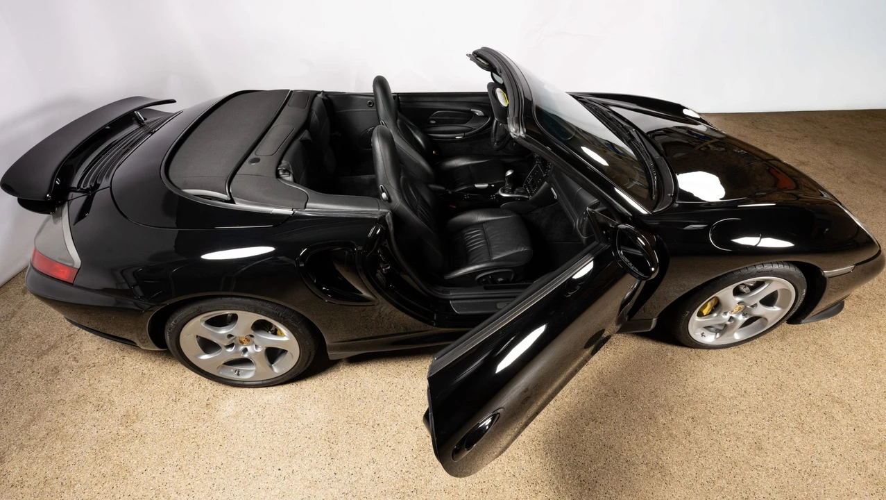 2005 Porsche 996 Turbo - Image 30 of 31