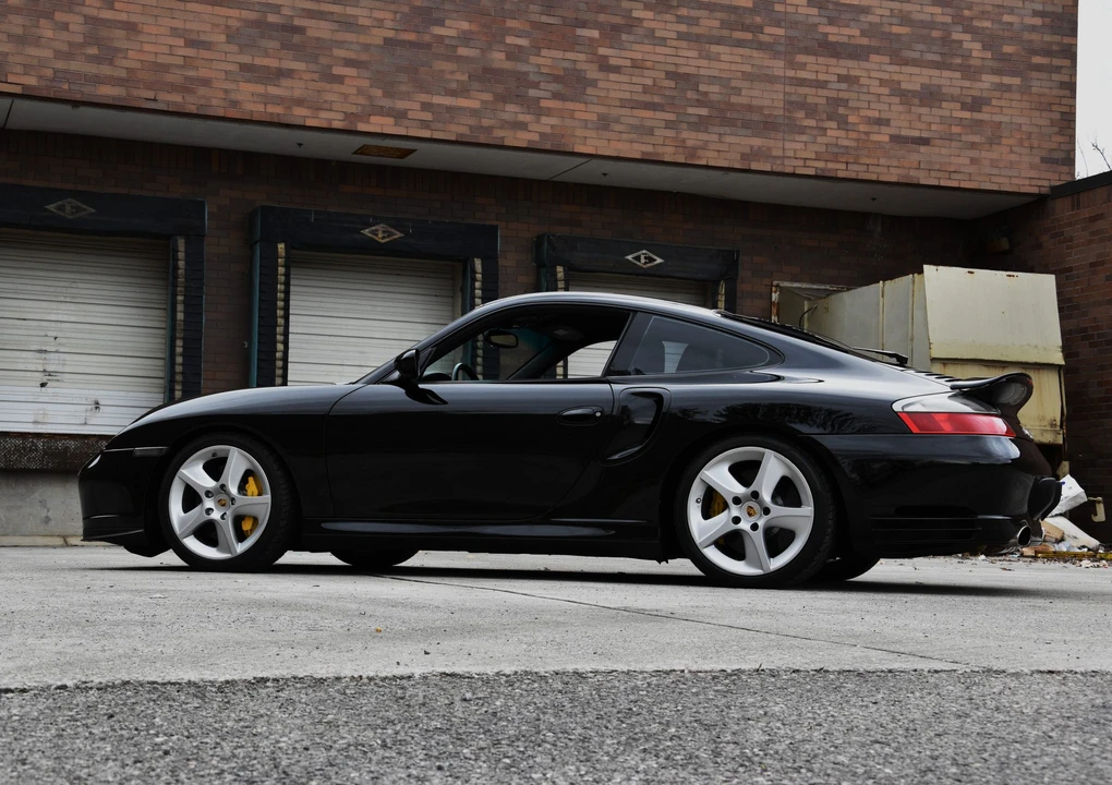 2005 Porsche 996 Turbo - Image 7 of 31