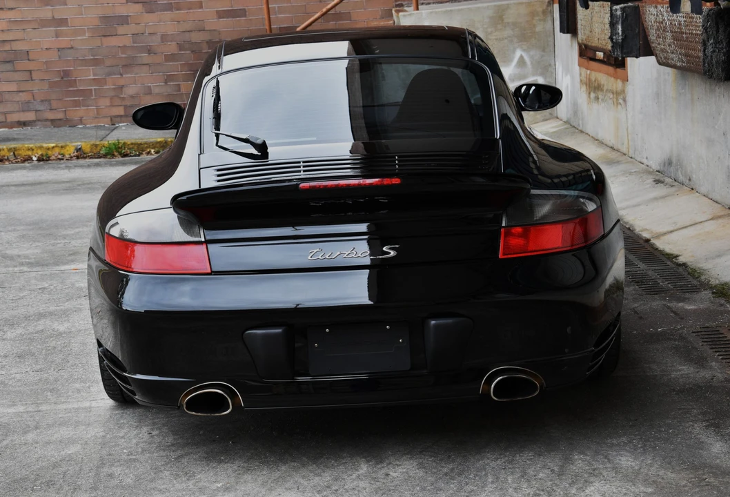 2005 Porsche 996 Turbo - Image 16 of 31