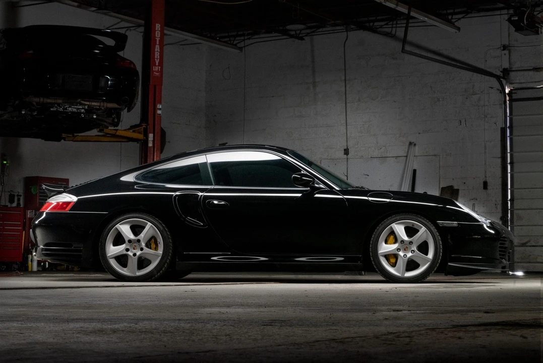 2005 Porsche 996 Turbo - Image 23 of 31