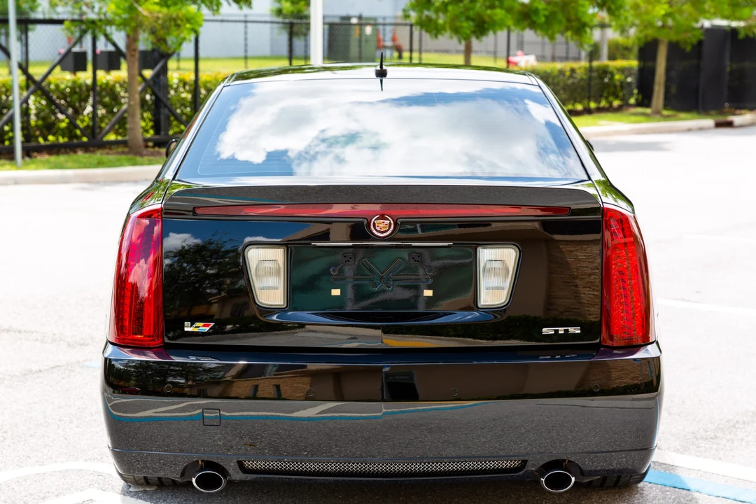 2006 Cadillac STS-V - Image 16 of 31