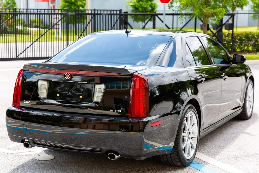 2006 Cadillac STS-V - Image 15 of 31