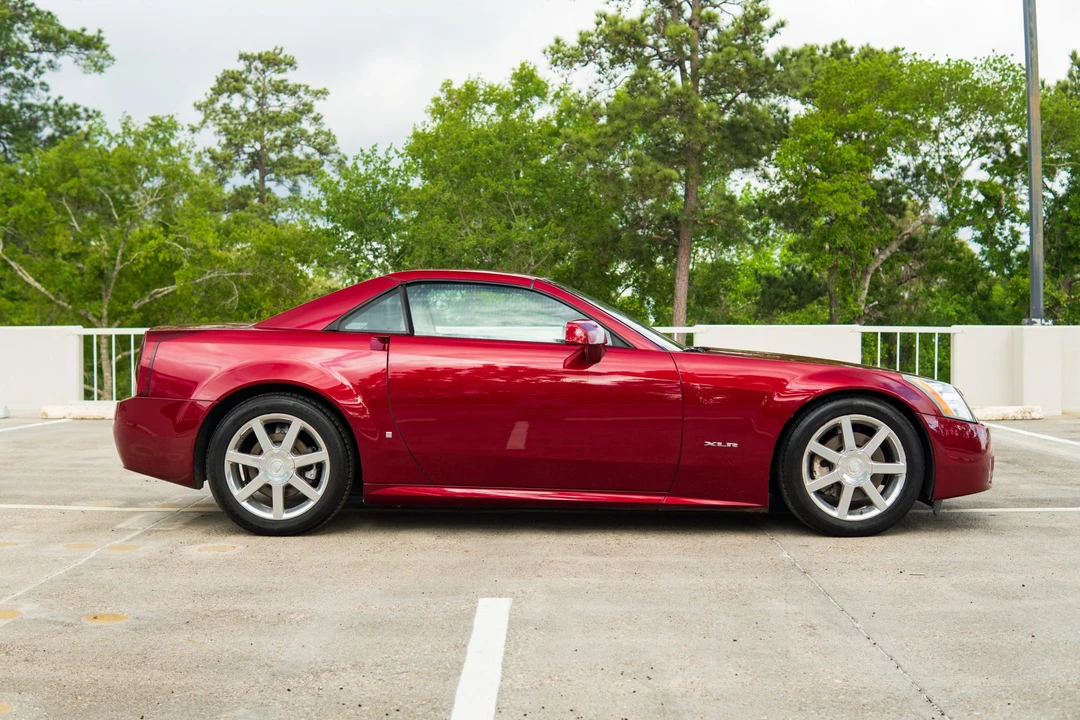 2006 Cadillac XLR - Image 13 of 31