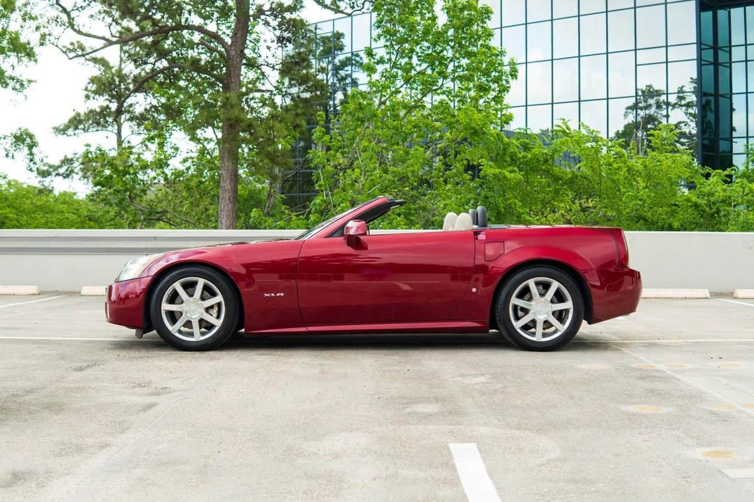 2006 Cadillac XLR - Image 20 of 31