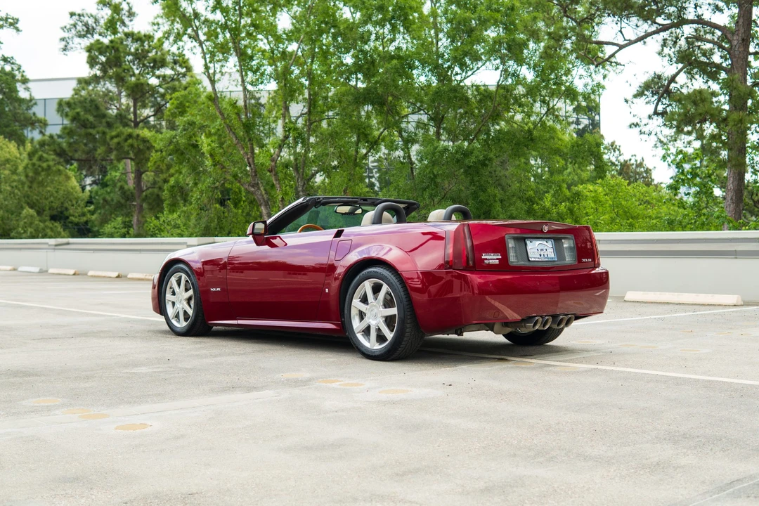 2006 Cadillac XLR - Image 21 of 31