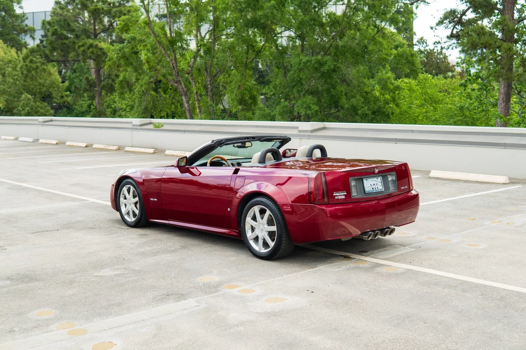 2006 Cadillac XLR - Image 22 of 31