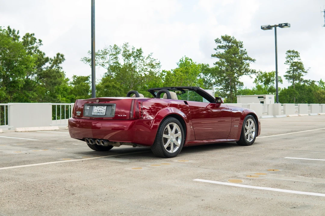2006 Cadillac XLR - Image 26 of 31